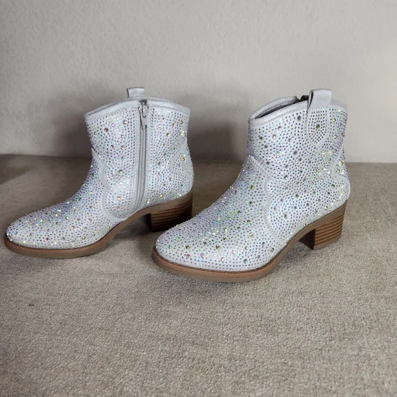 Limelight Kids Girls 3 Silver With Iridesent Rhinestone Boots - Picture 5 of 7